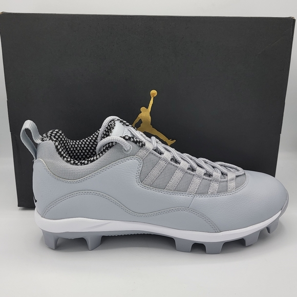 low top jordan 10 cleats
